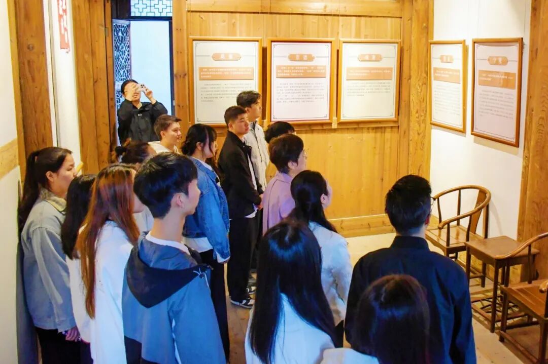 这堂行走的“关”爱课有料更有魂！