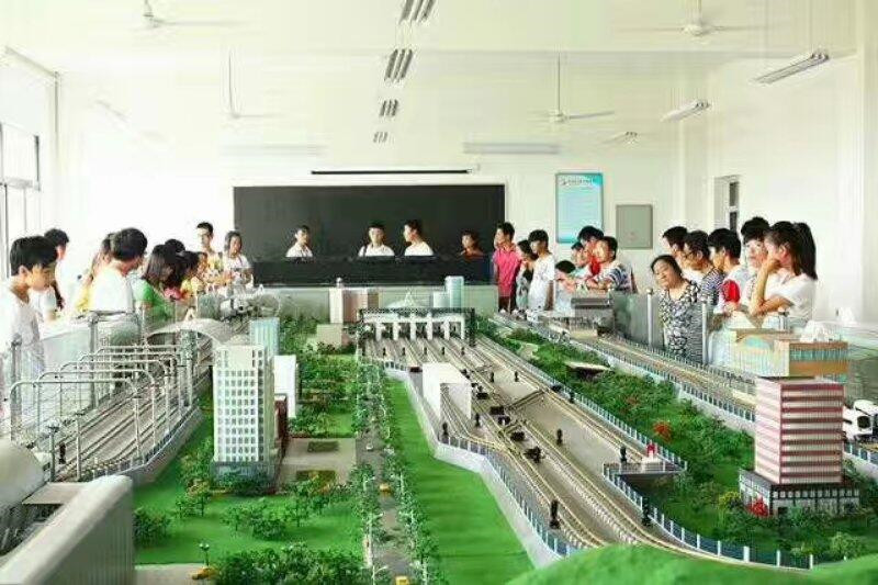 1501235667443399.jpg 参观3_副本.jpg