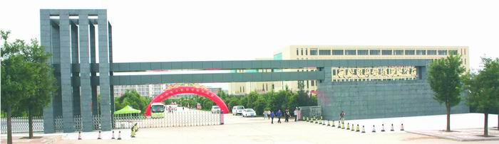 1531903452725817.jpg 学院北大门.jpg